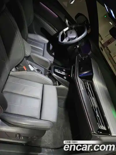 Audi Q4 e-tron 2022 Автомат в Москве № 250088, миниатюра 9