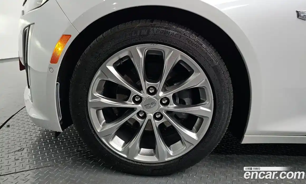 Cadillac CT5 2022 2.0 Автомат в Москве № 256386, фото 1