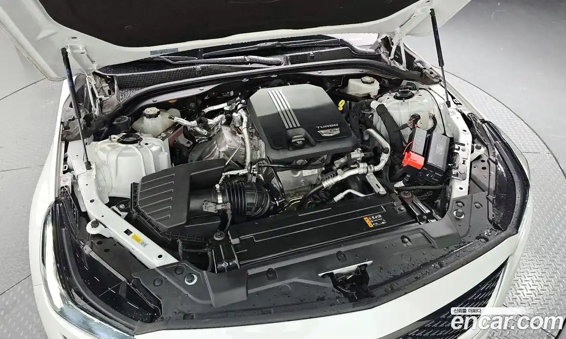 Cadillac CT5 2022 2.0 Автомат в Москве № 256386, фото 5