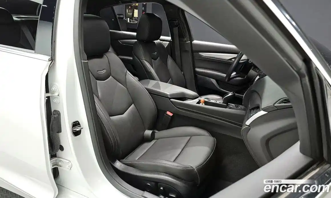 Cadillac CT5 2022 2.0 Автомат в Москве № 256386, фото 9