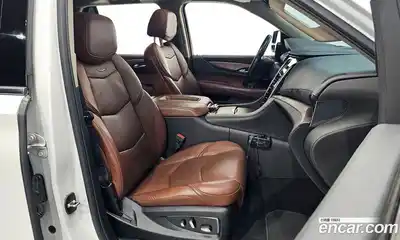 Cadillac Escalade 2018 6.2 Автомат в Москве № 256471, миниатюра 2
