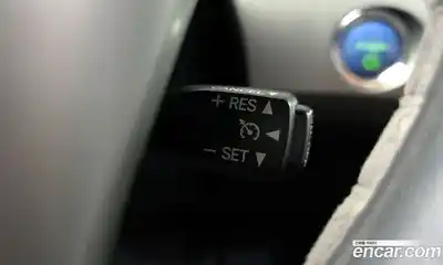 Toyota Prius 2012 1.8 Автомат в Москве № 261953, миниатюра 6