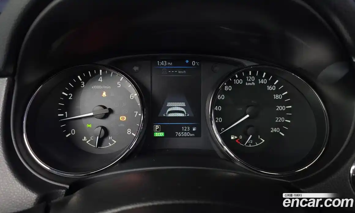 Nissan X-Trail 2018 2.5 Автомат в Москве № 264696, фото 9