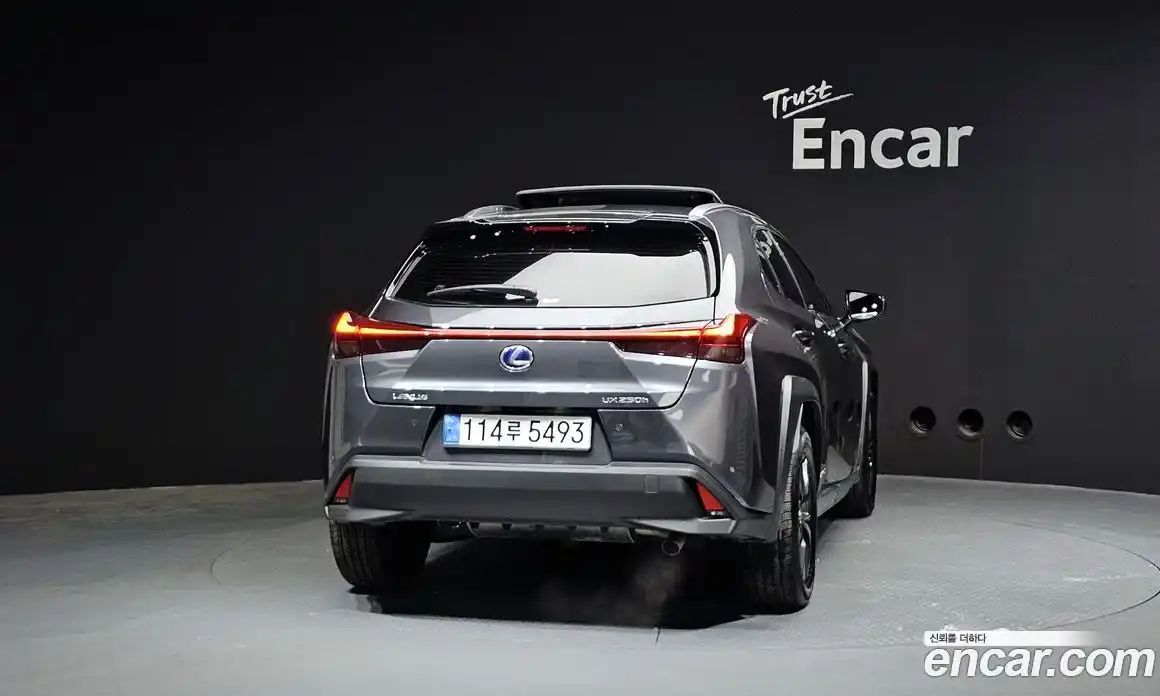 Lexus UX 2022 2.0 Автомат в Москве № 275383, фото 20