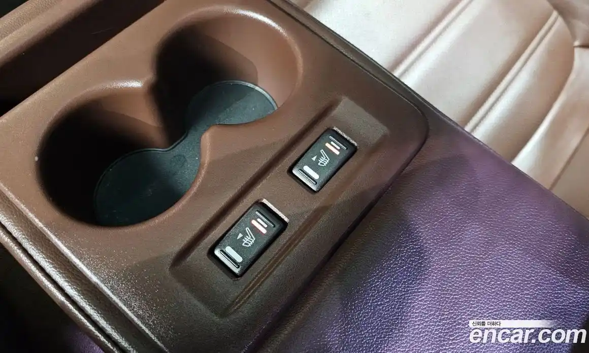 Renault SM6 2019 1.6 Автомат в Москве № 276111, фото 14