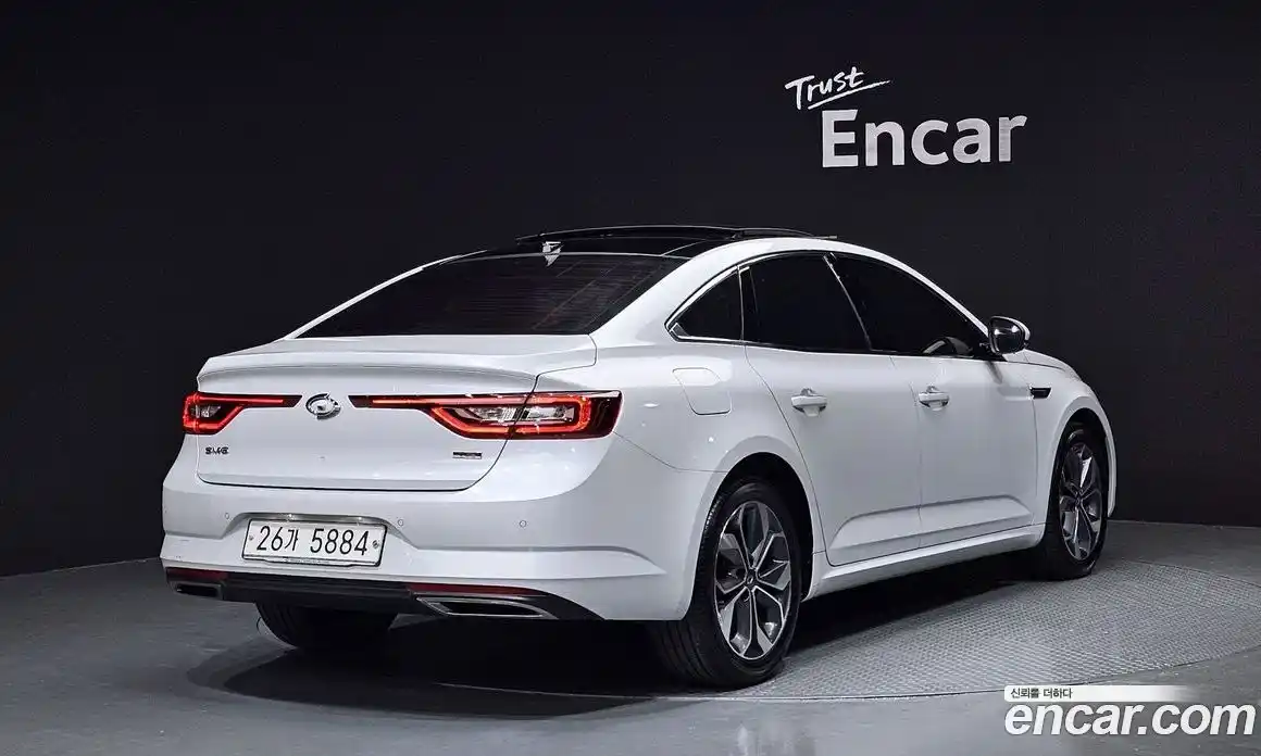 Renault SM6 2019 1.6 Автомат в Москве № 276111, фото 9