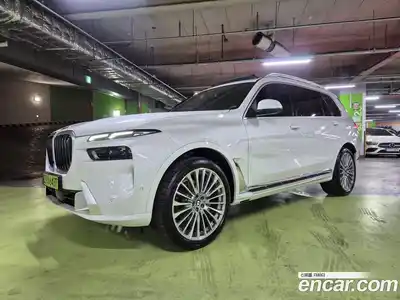 BMW X7, 2025