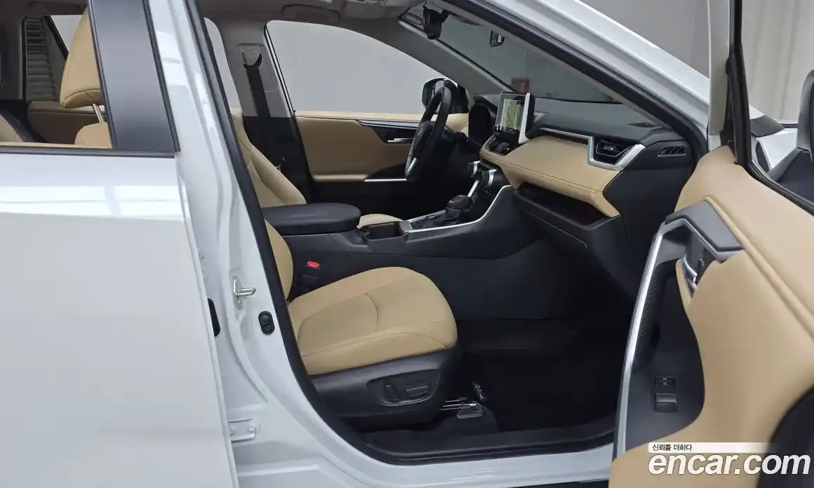 Toyota RAV4 2025 2.5 Автомат в Москве № 279212, фото 16