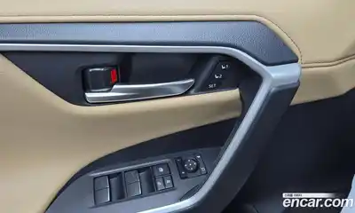 Toyota RAV4 2025 2.5 Автомат в Москве № 279212, миниатюра 7