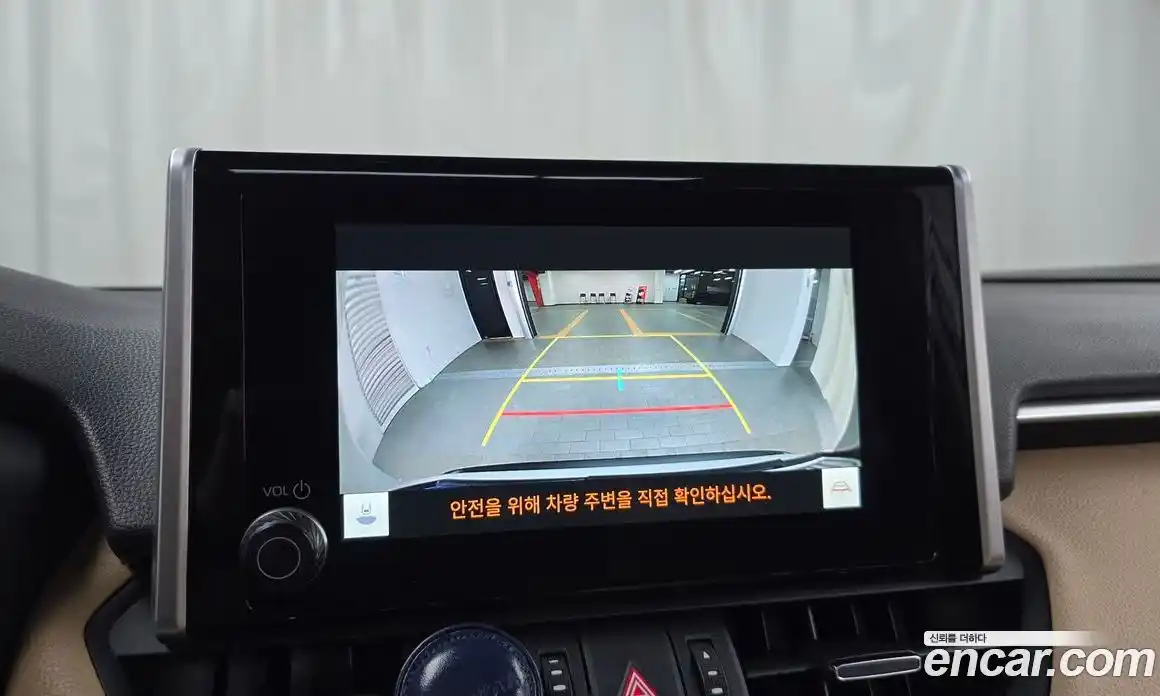 Toyota RAV4 2025 2.5 Автомат в Москве № 279212, фото 9