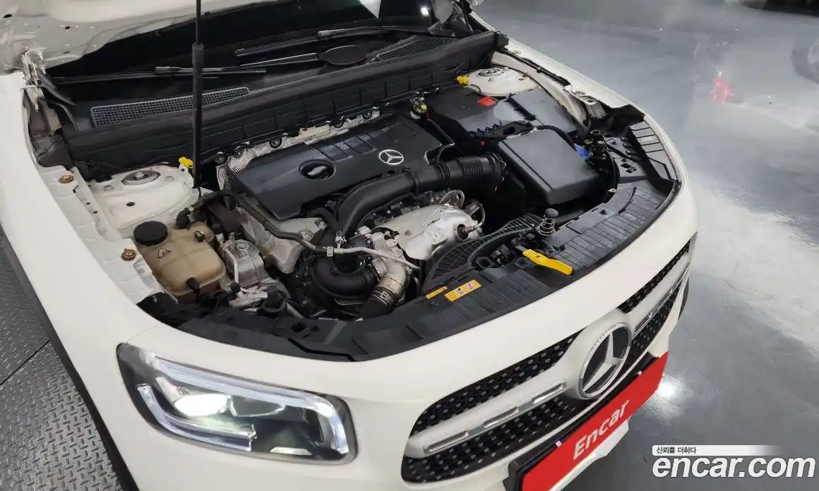 Mercedes-Benz GLB-Class 2021 2.0 Автомат в Москве № 288496, фото 2