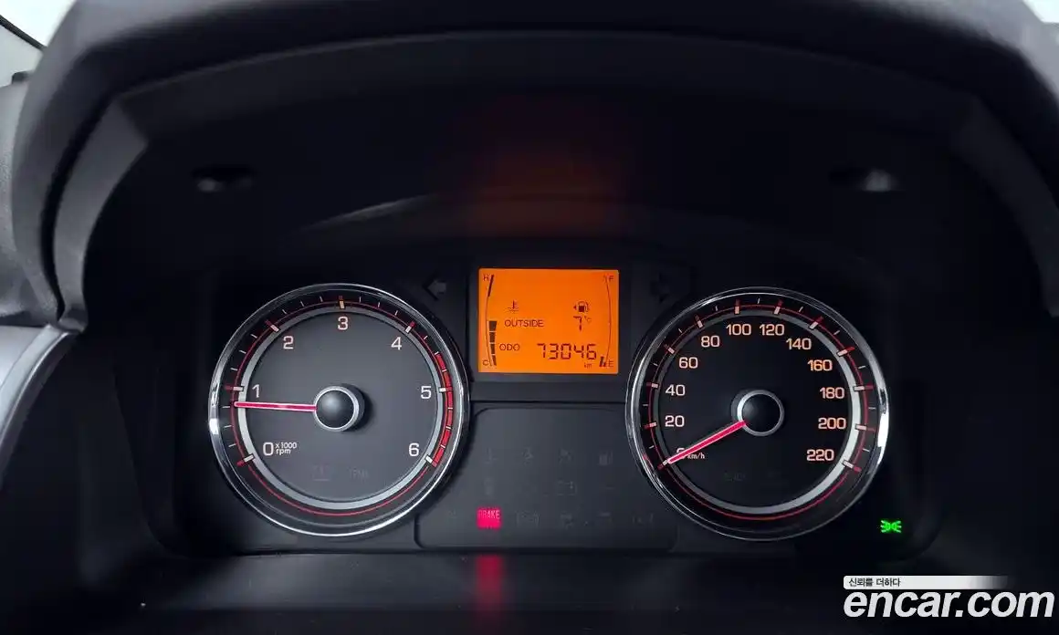 SsangYong Korando 2015 2.0 Механическая в Москве № 29385, фото 1