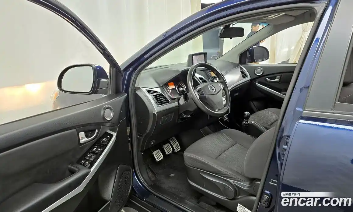 SsangYong Korando 2015 2.0 Механическая в Москве № 29385, фото 17
