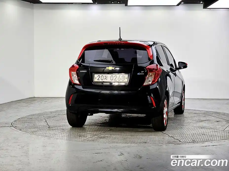 Chevrolet Spark 2017 1.0 Автомат в Москве № 297703, фото 3