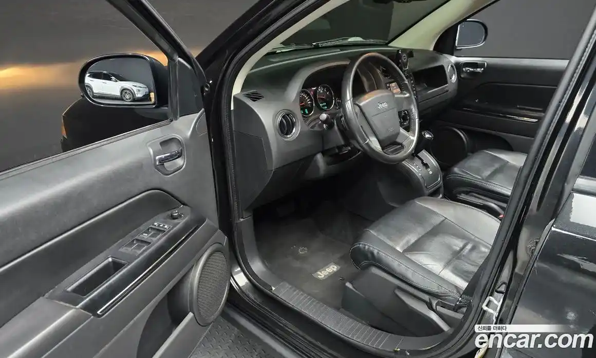 Jeep Compass 2009 2.4 Автомат в Москве № 302452, фото 18