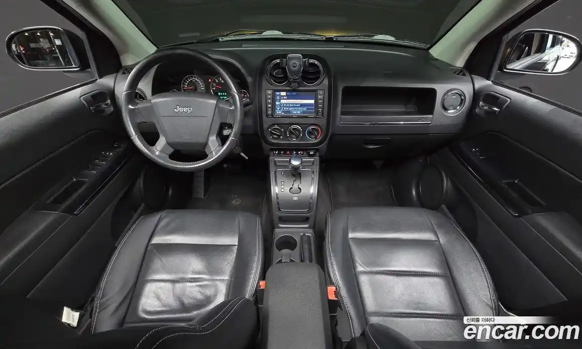 Jeep Compass 2009 2.4 Автомат в Москве № 302452, фото 4