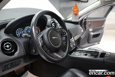 Jaguar XJ 2016 2.0 Автомат в Москве № 305197, миниатюра 11
