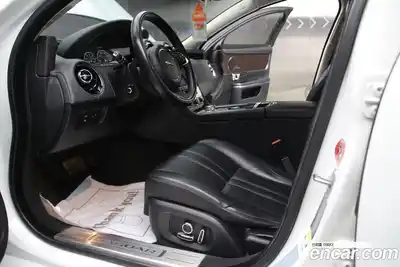 Jaguar XJ 2016 2.0 Автомат в Москве № 305197, миниатюра 12