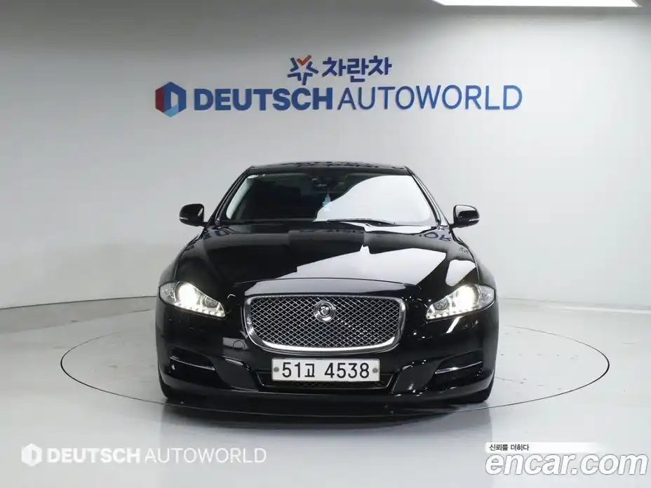 Jaguar XJ 2013 2.0 Автомат в Москве № 305201, фото 3