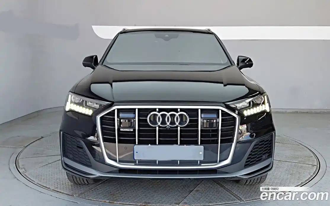 Audi Q7 2021 3.0 Автомат в Москве № 312349, фото 3