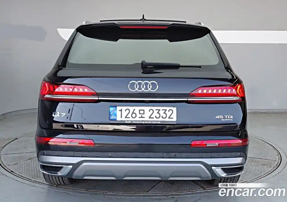 Audi Q7 2021 3.0 Автомат в Москве № 312349, фото 4