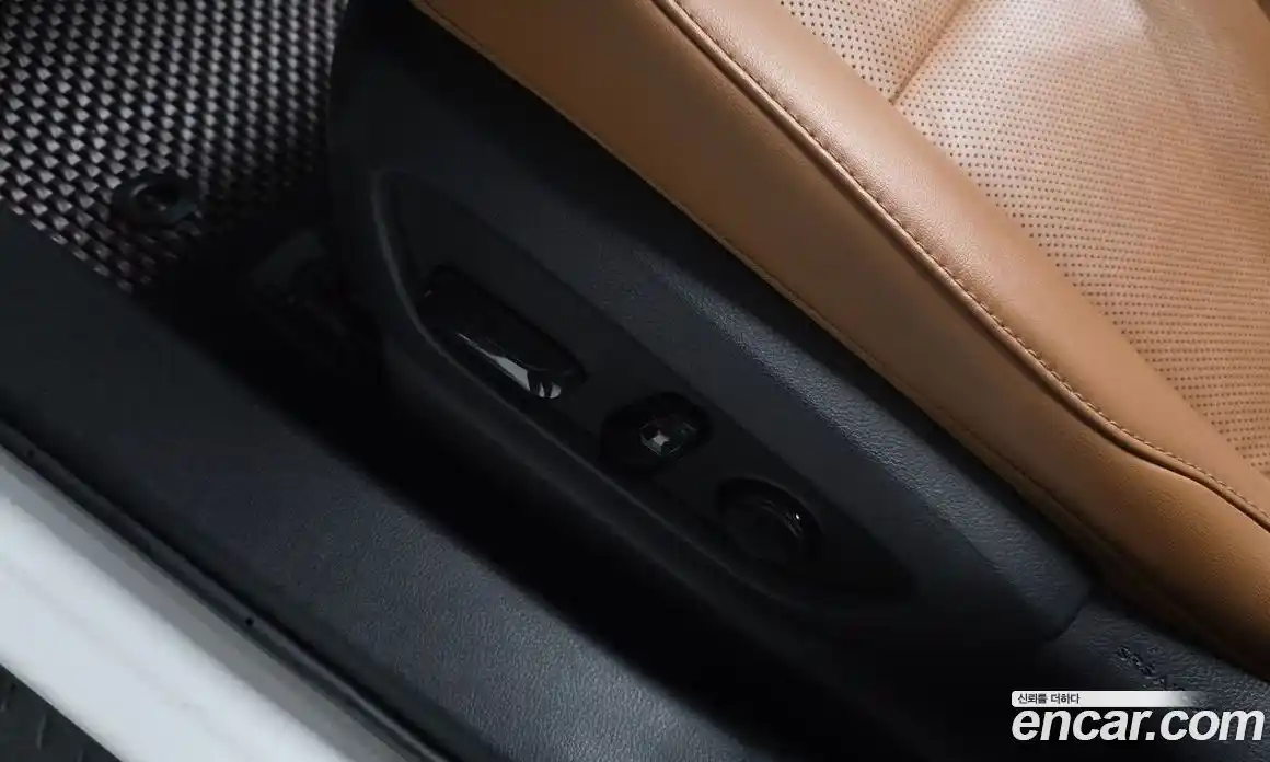 Lexus UX 2019 2.0 Автомат в Москве № 334306, фото 12