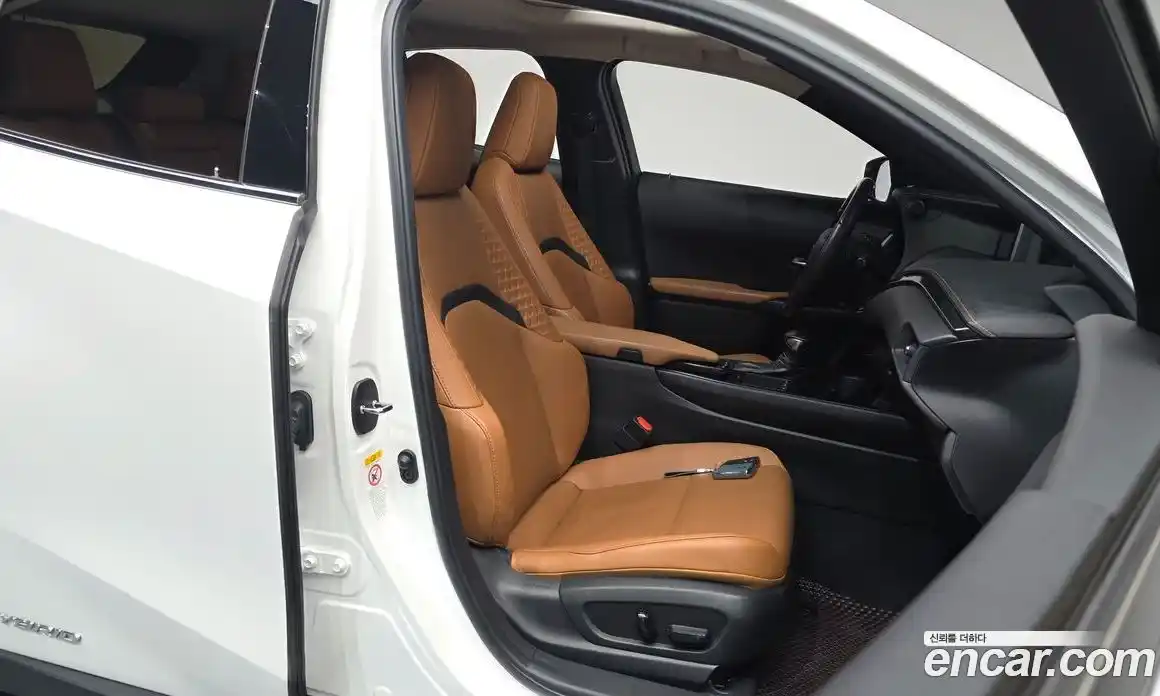 Lexus UX 2019 2.0 Автомат в Москве № 334306, фото 14