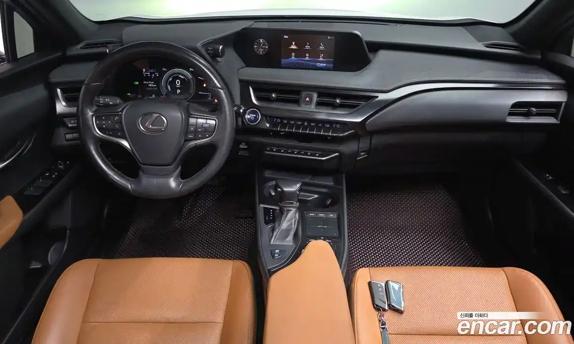 Lexus UX 2019 2.0 Автомат в Москве № 334306, фото 3