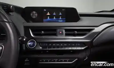 Lexus UX 2019 2.0 Автомат в Москве № 334306, миниатюра 10