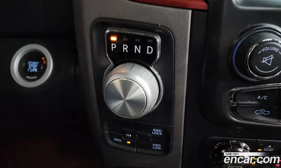 Dodge Ram Pick Up 2015 5.7 Автомат в Москве № 353779, фото 9