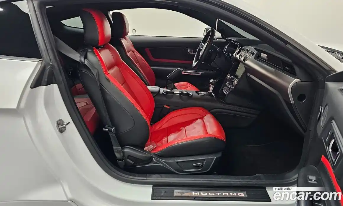 Ford Mustang 2022 2.3 Автомат в Москве № 361982, фото 11