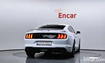 Ford Mustang 2022 2.3 Автомат в Москве № 361982, миниатюра 4
