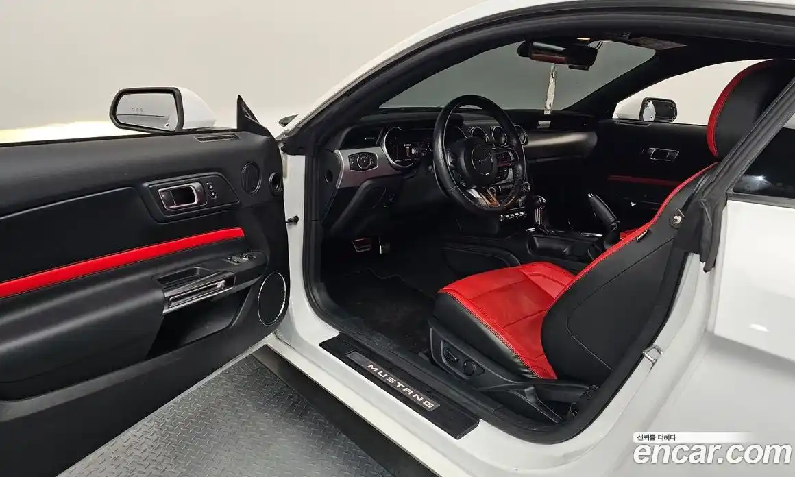 Ford Mustang 2022 2.3 Автомат в Москве № 361982, фото 10