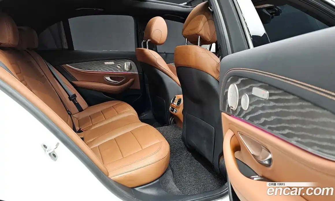 Mercedes-Benz E-Class 2021 2.0 Автомат в Москве № 371944, фото 11