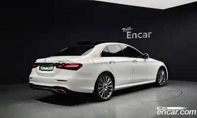 Mercedes-Benz E-Class 2021 2.0 Автомат в Москве № 371944, миниатюра 2