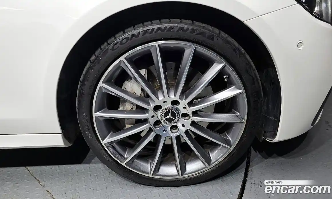 Mercedes-Benz E-Class 2021 2.0 Автомат в Москве № 371944, фото 5