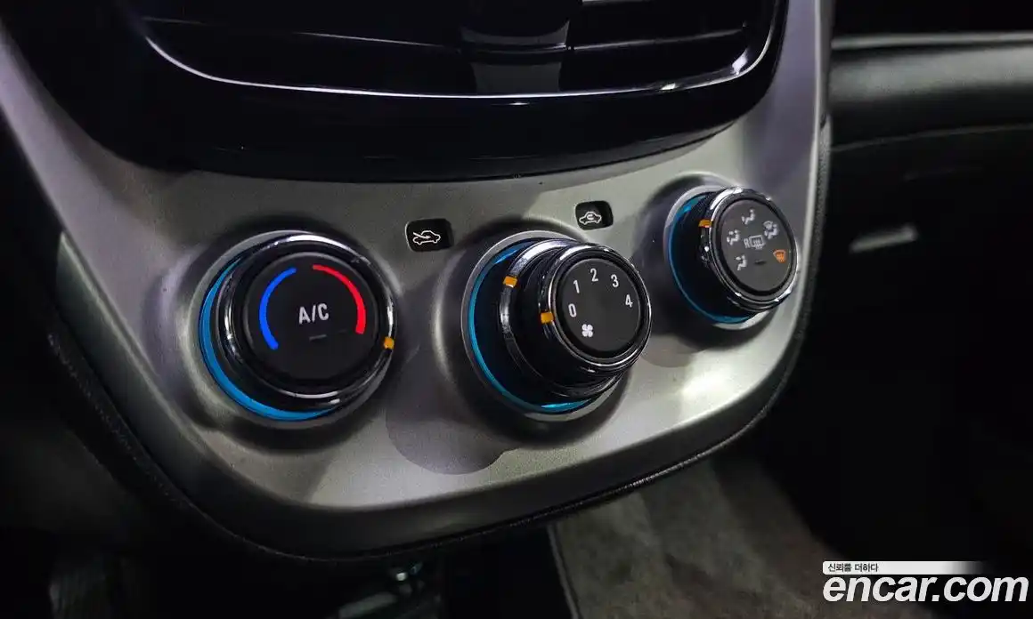 Chevrolet Spark 2016 1.0 Автомат в Москве № 37364, фото 16