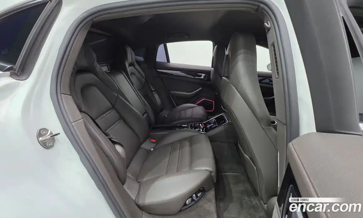 Porsche Panamera 2018 3.0 Автомат в Москве № 374173, фото 19