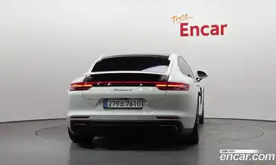 Porsche Panamera 2018 3.0 Автомат в Москве № 374173, миниатюра 4