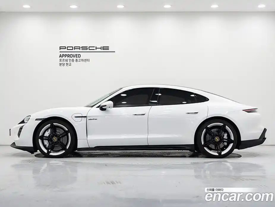 Porsche Taycan 2024 0.1 Автомат в Москве № 374537, фото 6