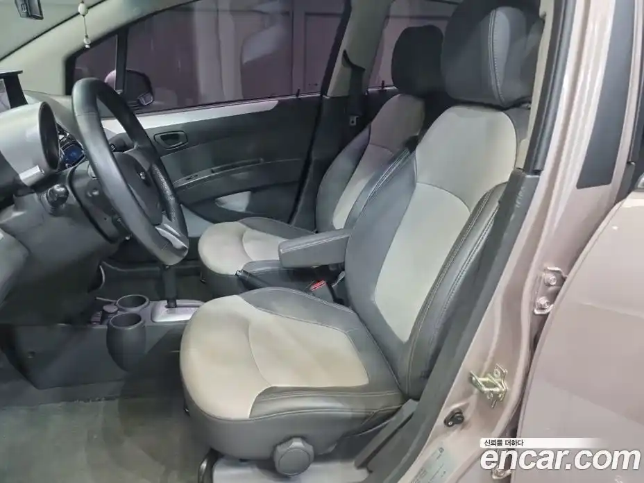 Chevrolet Spark 2012 1.0 Автомат в Москве № 37818, фото 15