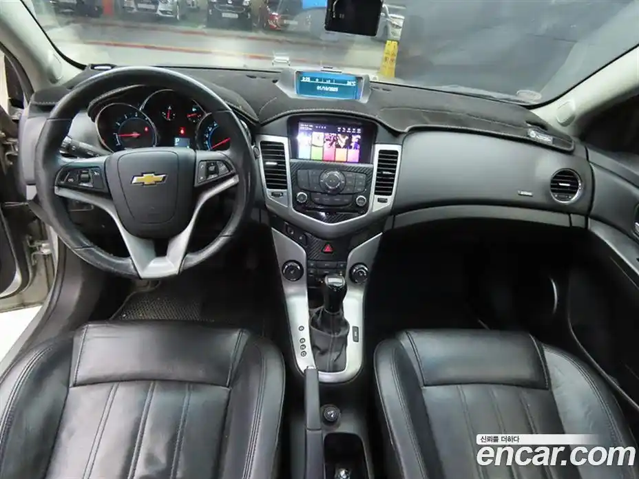 Chevrolet Cruze 2011 1.8 Автомат в Москве № 37967, фото 7