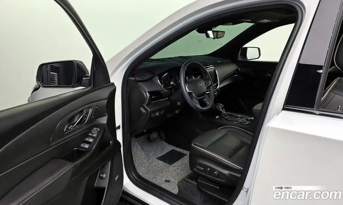 Chevrolet Traverse 2023 3.6 Автомат в Москве № 38047, фото 16