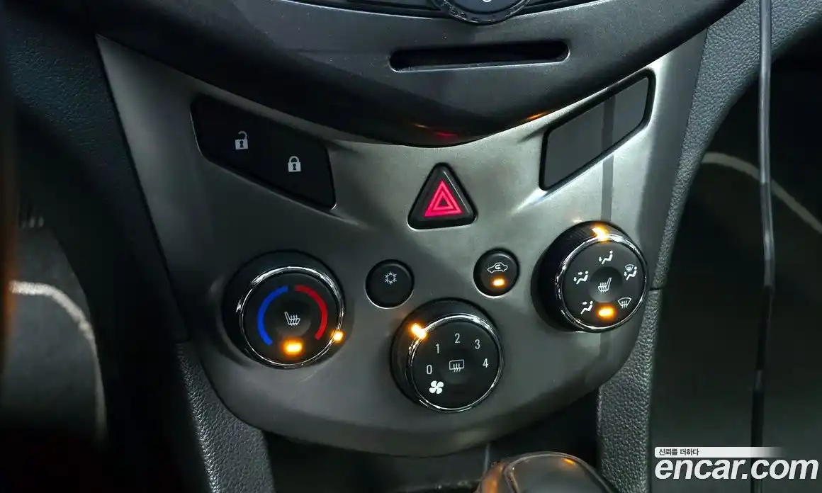 Chevrolet Aveo 2016 1.4 Автомат в Москве № 38336, фото 15