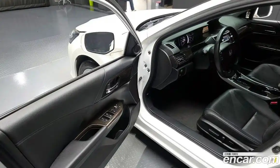 Honda Accord 2013 2.4 Автомат в Москве № 384312, фото 11