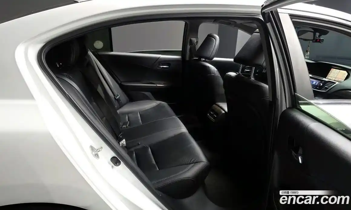 Honda Accord 2013 2.4 Автомат в Москве № 384312, фото 12