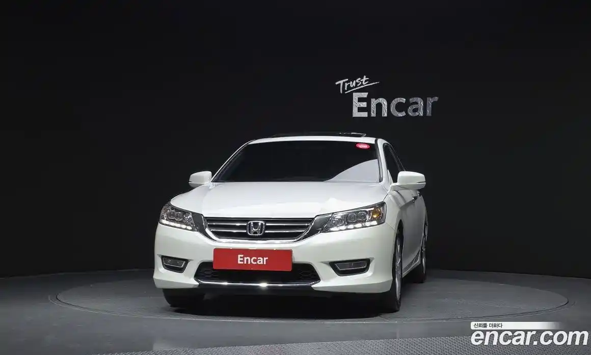 Honda Accord 2013 2.4 Автомат в Москве № 384312, фото 3