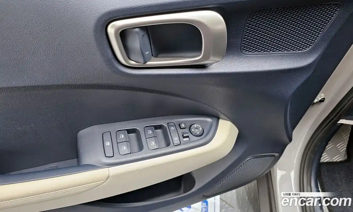 Hyundai Venue 2022 1.6 Автомат в Москве № 396498, фото 14