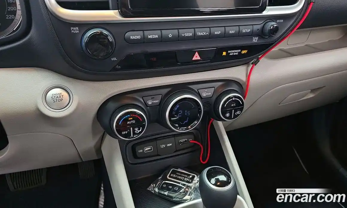 Hyundai Venue 2022 1.6 Автомат в Москве № 396498, фото 18