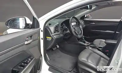 Hyundai Avante 2017 1.6 Автомат в Москве № 400213, миниатюра 11